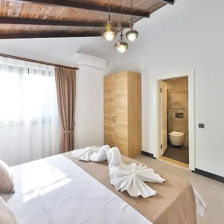 Lisburn Is A Luxury And Artistic For 6 People In Kalkan *