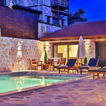 Lisburn Is A Luxury And Artistic For 6 People In Kalkan Kaş