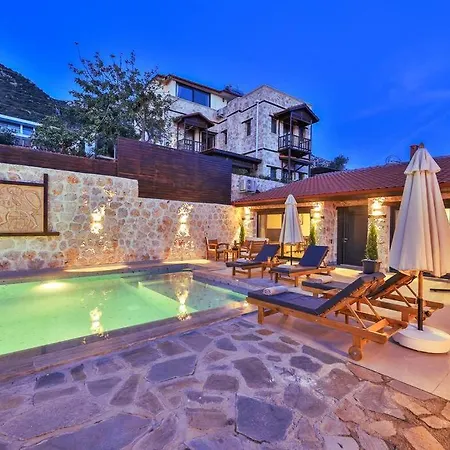 Lisburn Is A Luxury And Artistic For 6 People In Kalkan Vila Kaş