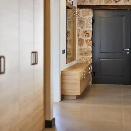Vila Lisburn Is A Luxury And Artistic For 6 People In Kalkan *
