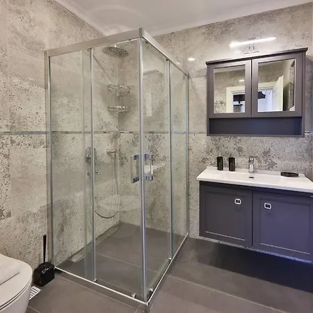 Lisburn Is A Luxury And Artistic For 6 People In Kalkan كاس